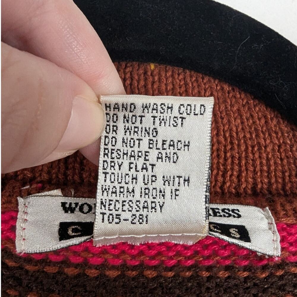 Colorful Geometric Patterned Cardigan - Picture 6 of 6